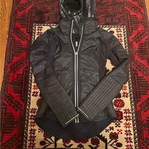 Women's lululemon Black Quilted Jacket Reflective Hood with Lace Print